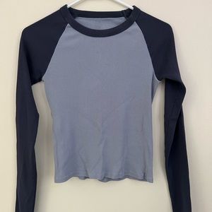 Brandy Melville Bella Top Faded Navy Light Blue